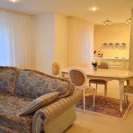 Apartment Astoriya Vitebsk Bagian luar foto
